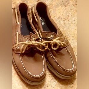 boys sperry’s - 2m - GUC